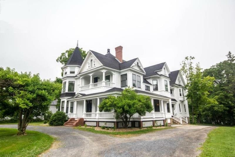 By The River B&b/301spa