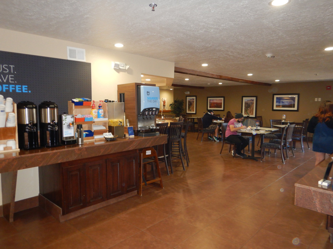 大峡谷智选假日套房酒店主图