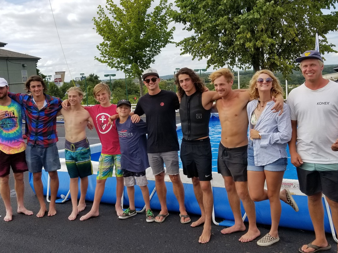 Wake Stone Watersports-Twin Lakes必去景点