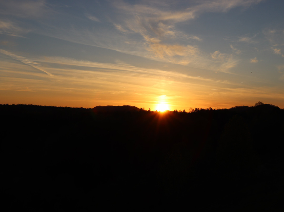 Twin Hollow Campground and Cabins主图