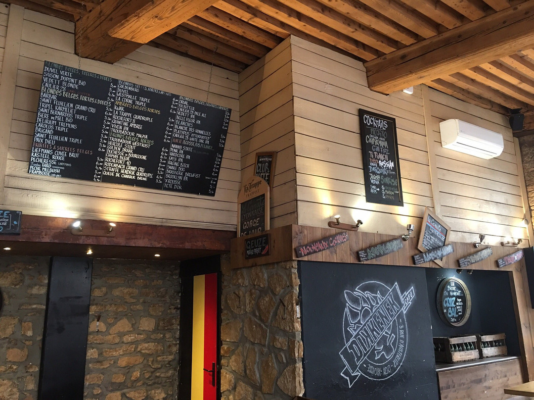 Dikkenek-里昂必去景点