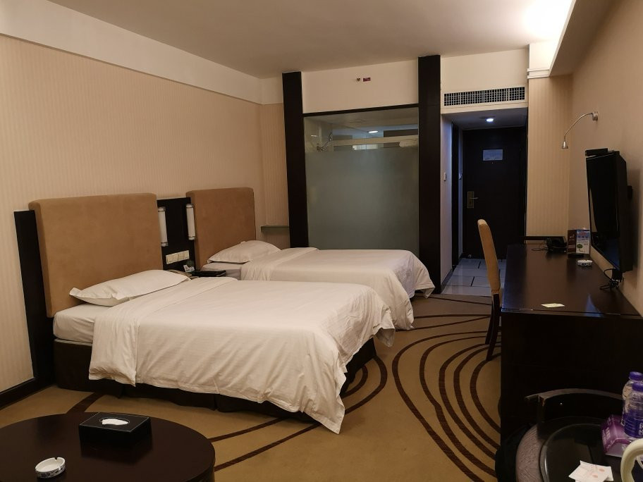 紫东阁华天大酒店主图