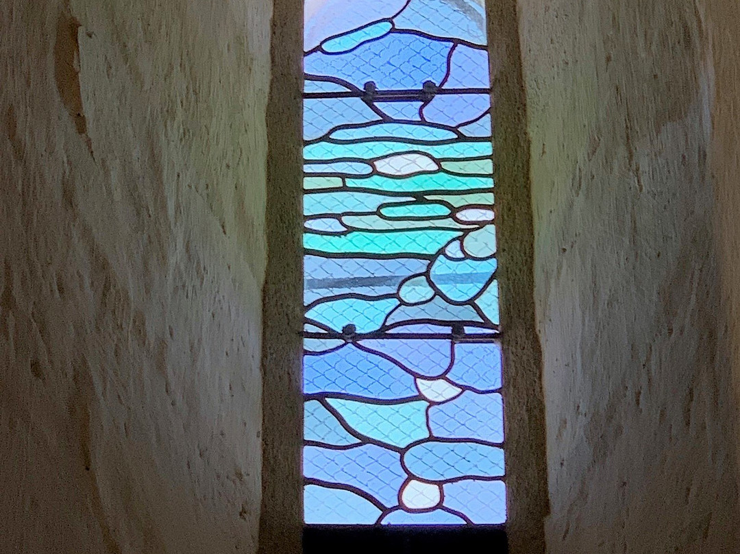 Eglise Sainte-Colombe-Saint-Angeau必去景点