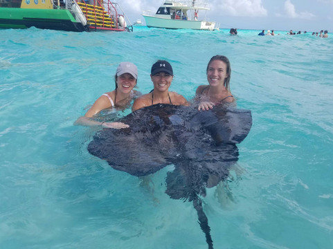 Island Dreamin' Charters-七哩滩必去景点