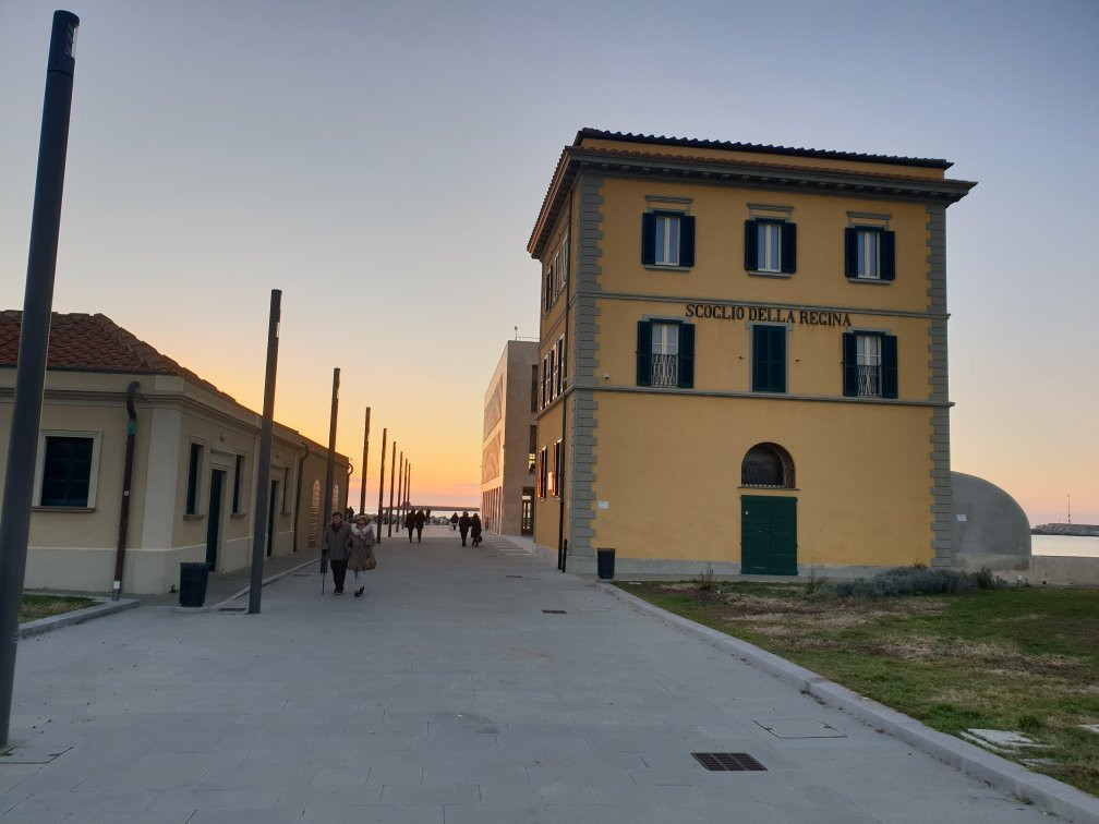Scoglio della Regina-里窝那必去景点