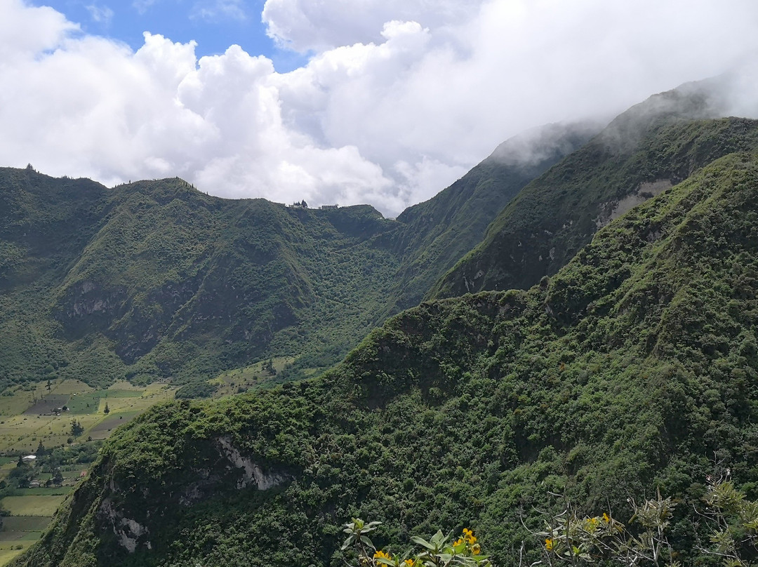 Pululahua Ecolodge主图