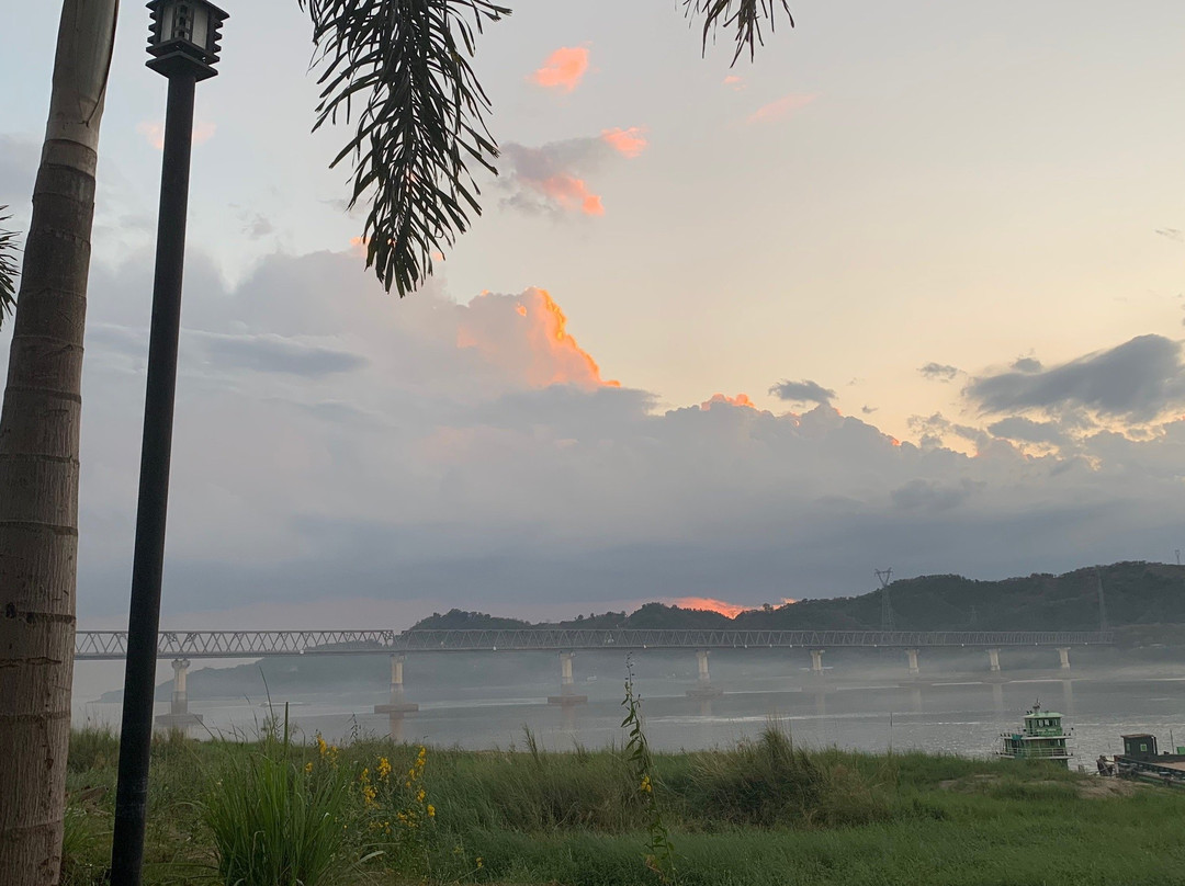 Nawaday Bridge-卑谬必去景点