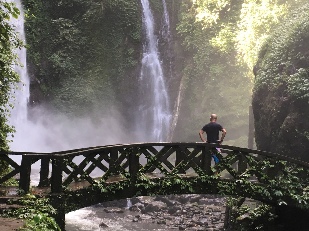 Kali Waterfall景点图片