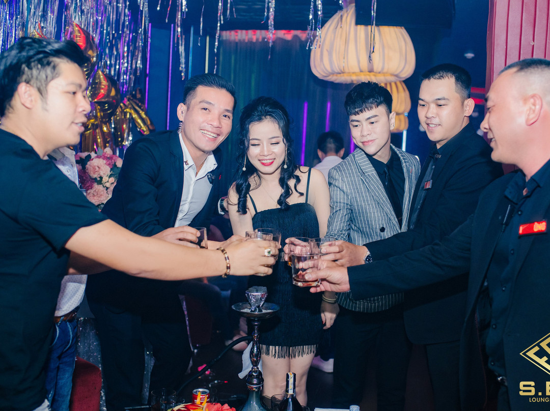 S.E.F Lounge & Chill-百里居必去景点