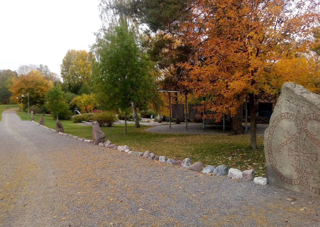 Upplands-Väsby旅游景点-Jarlabanke Runestones