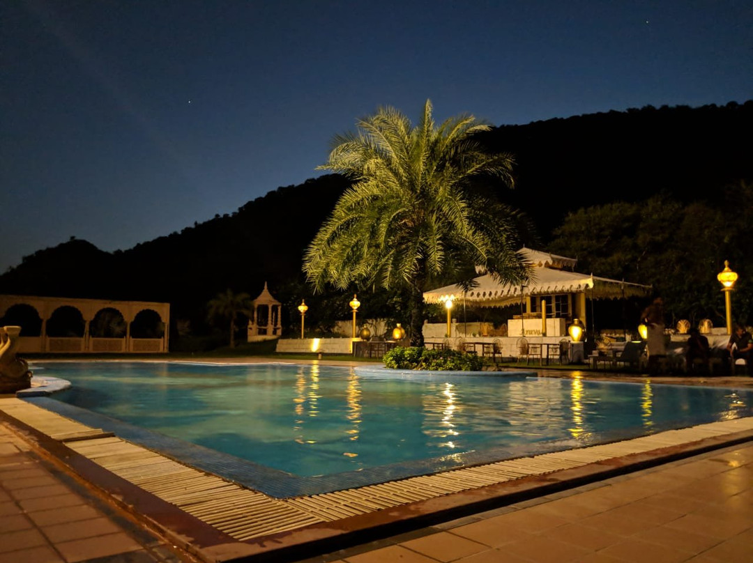 拉加寺三里温泉度假村主图