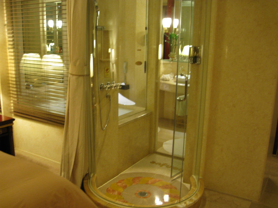 汉爵阳明大酒店主图