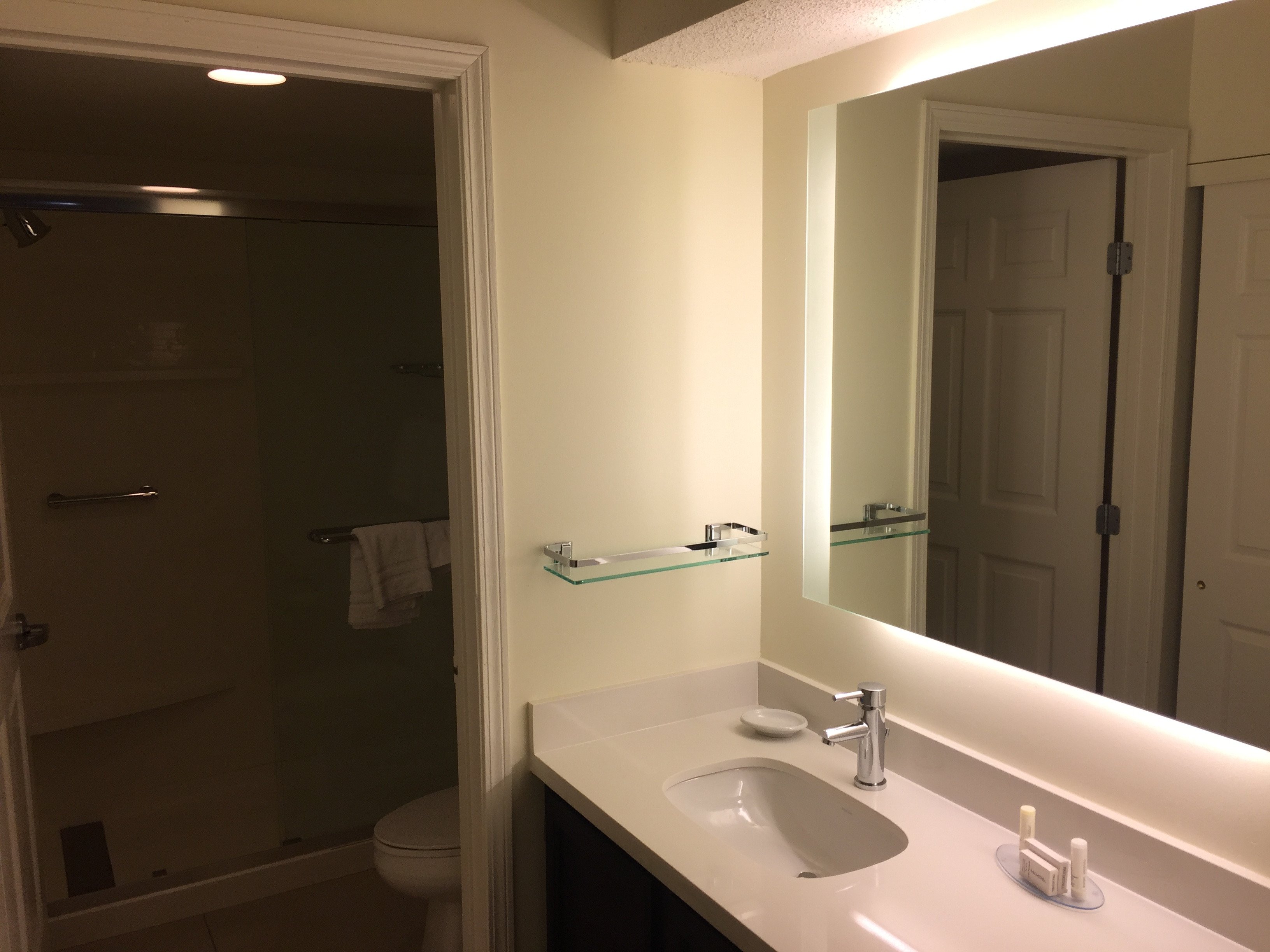 Residence Inn Cleveland Beachwood-浴室