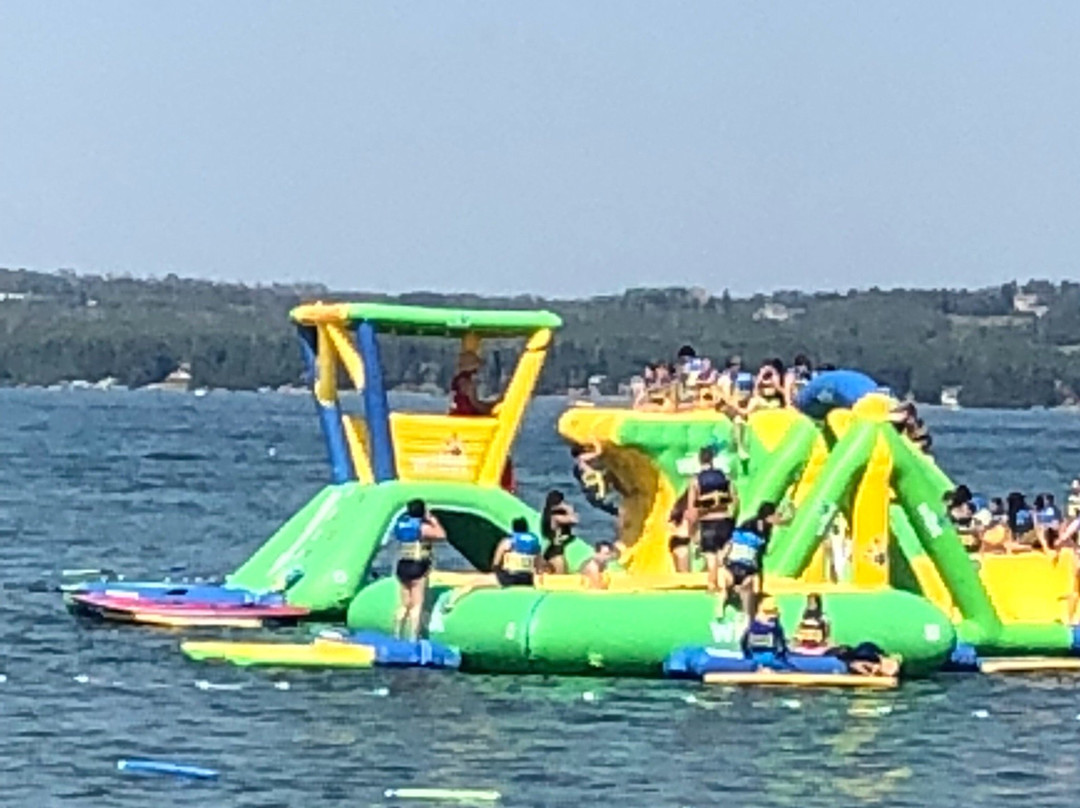 Sylvan Lake Aqua Splash-西尔万湖必去景点