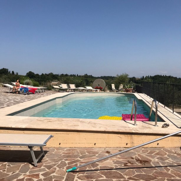 Agriturismo la Villa Romita-泳池
