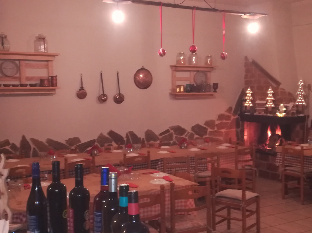 Kinigos餐馆和美食-Taverna Argyris