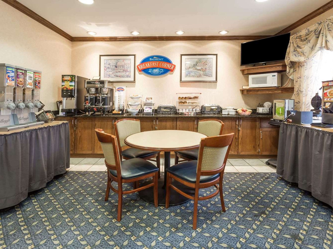 沃特福德-伯灵顿呗盟套房酒店主图