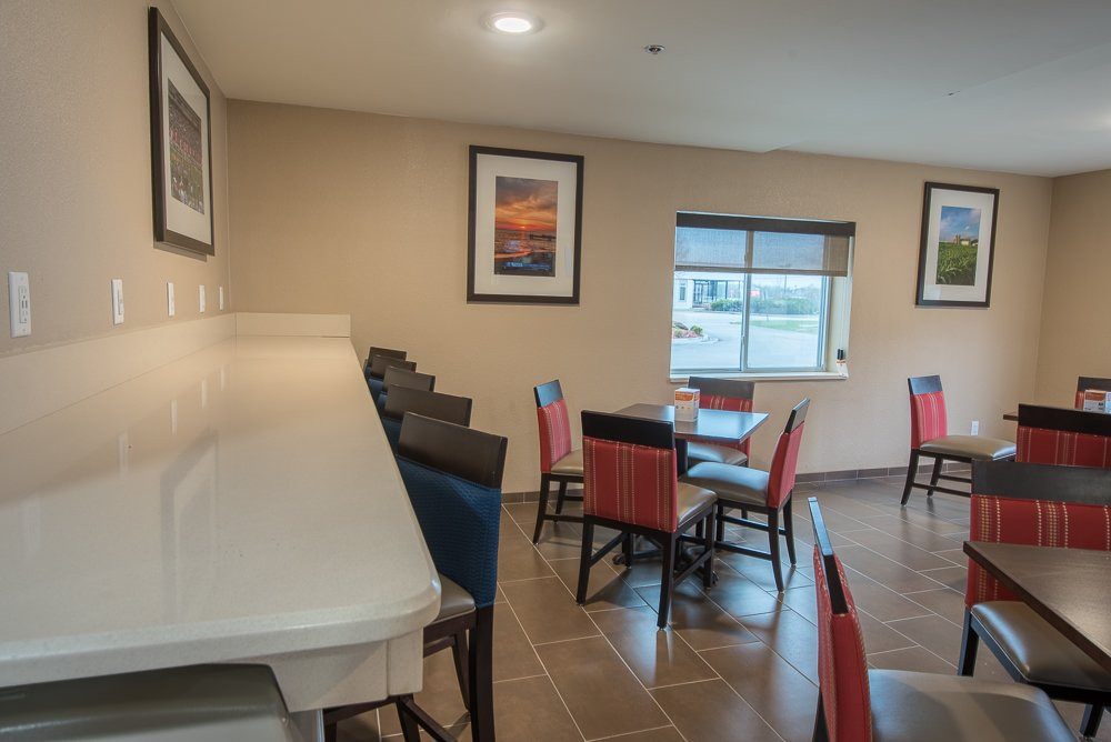 Clarion Pointe By Choice Hotels Racine - Mount Pleasant主图