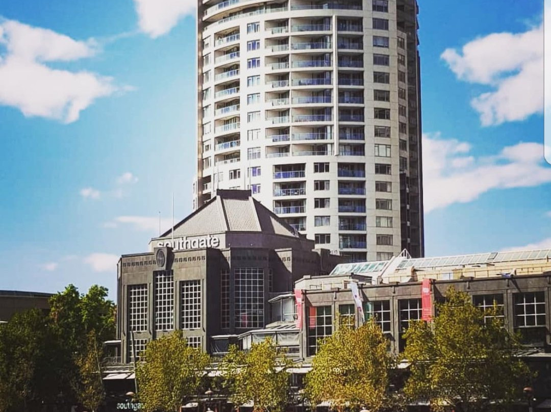 墨尔本西码头套房酒店