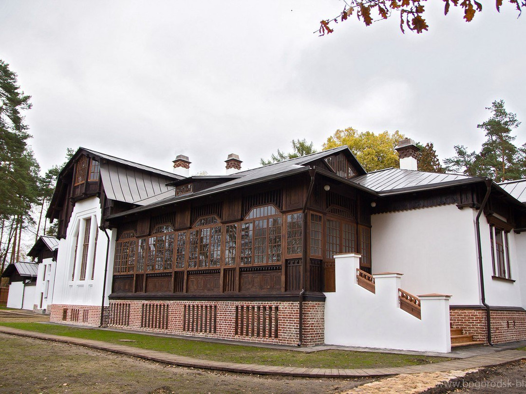 Summery House A.I. Morozova景点图片