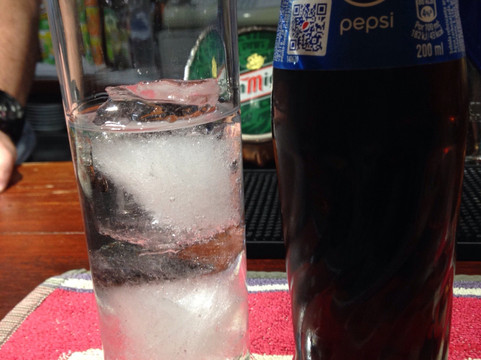 Rendezvous Bar-卡门港必去景点