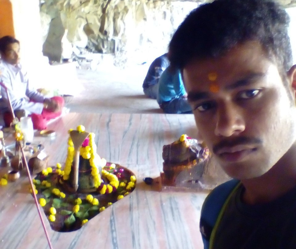 Kedareshwar Temple景点图片