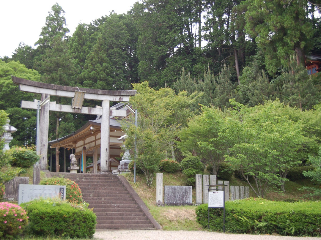 Yatagarasu Shrine景点图片