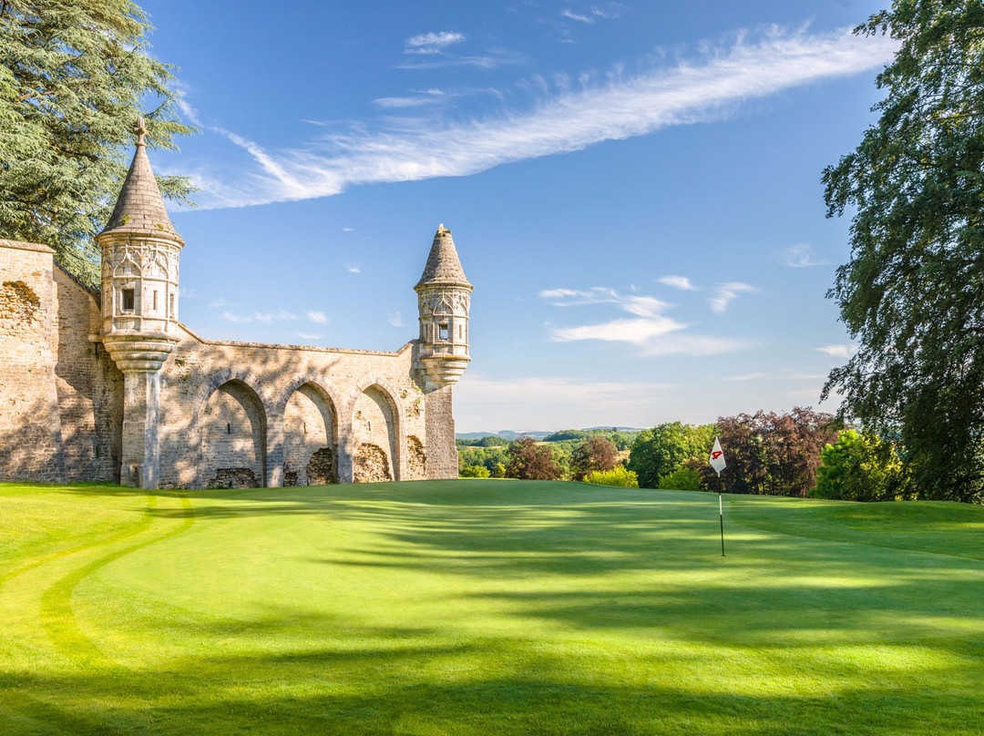 Golf Club du Chateau de Bournel-Cubry必去景点