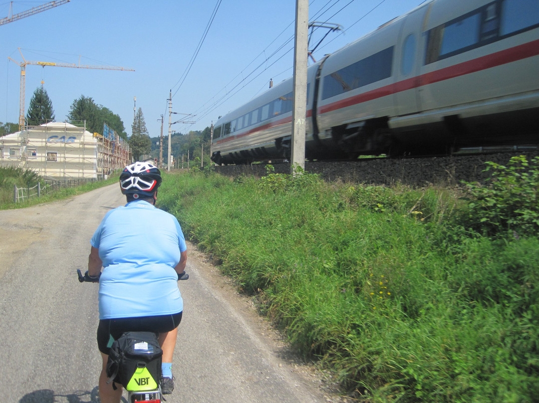 Inn Valley Bicycle Path景点图片