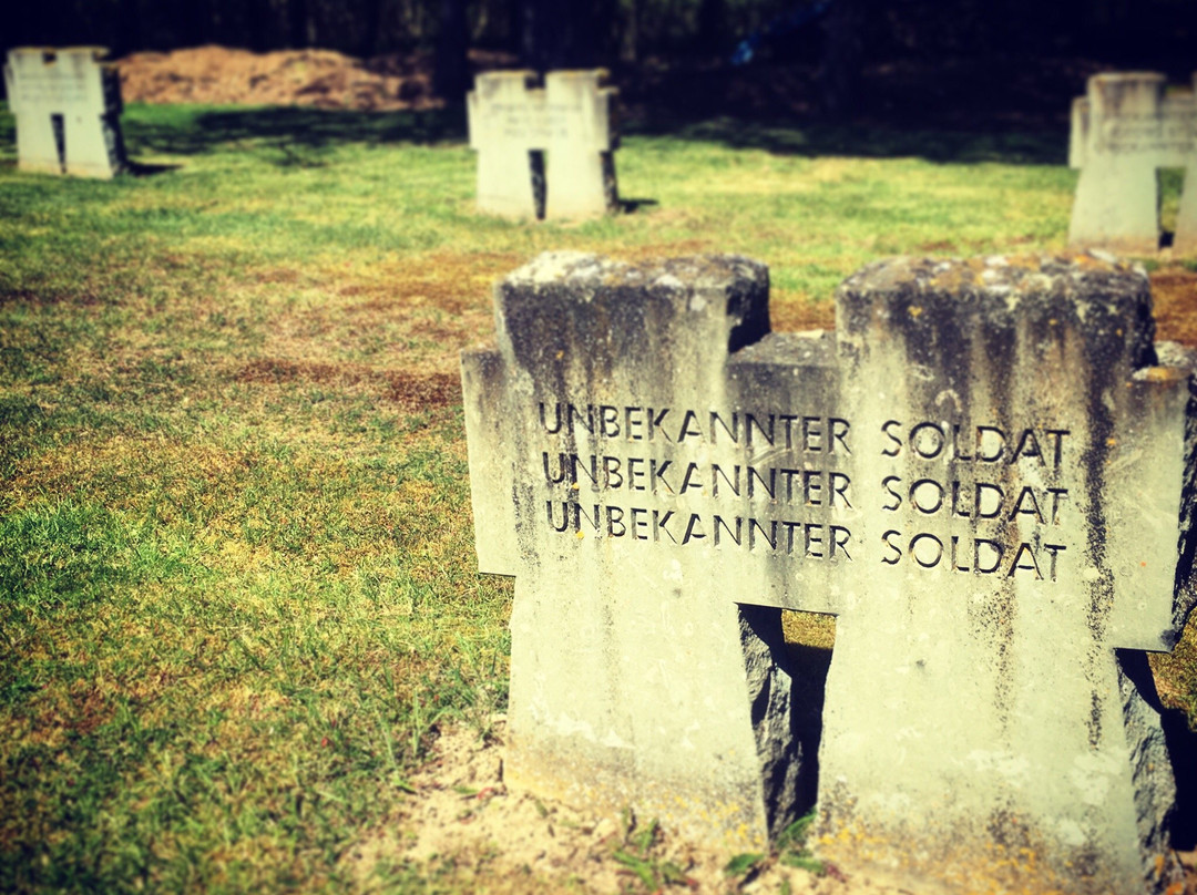 Soldatenfriedhof Hürtgen-Huertgenwald必去景点