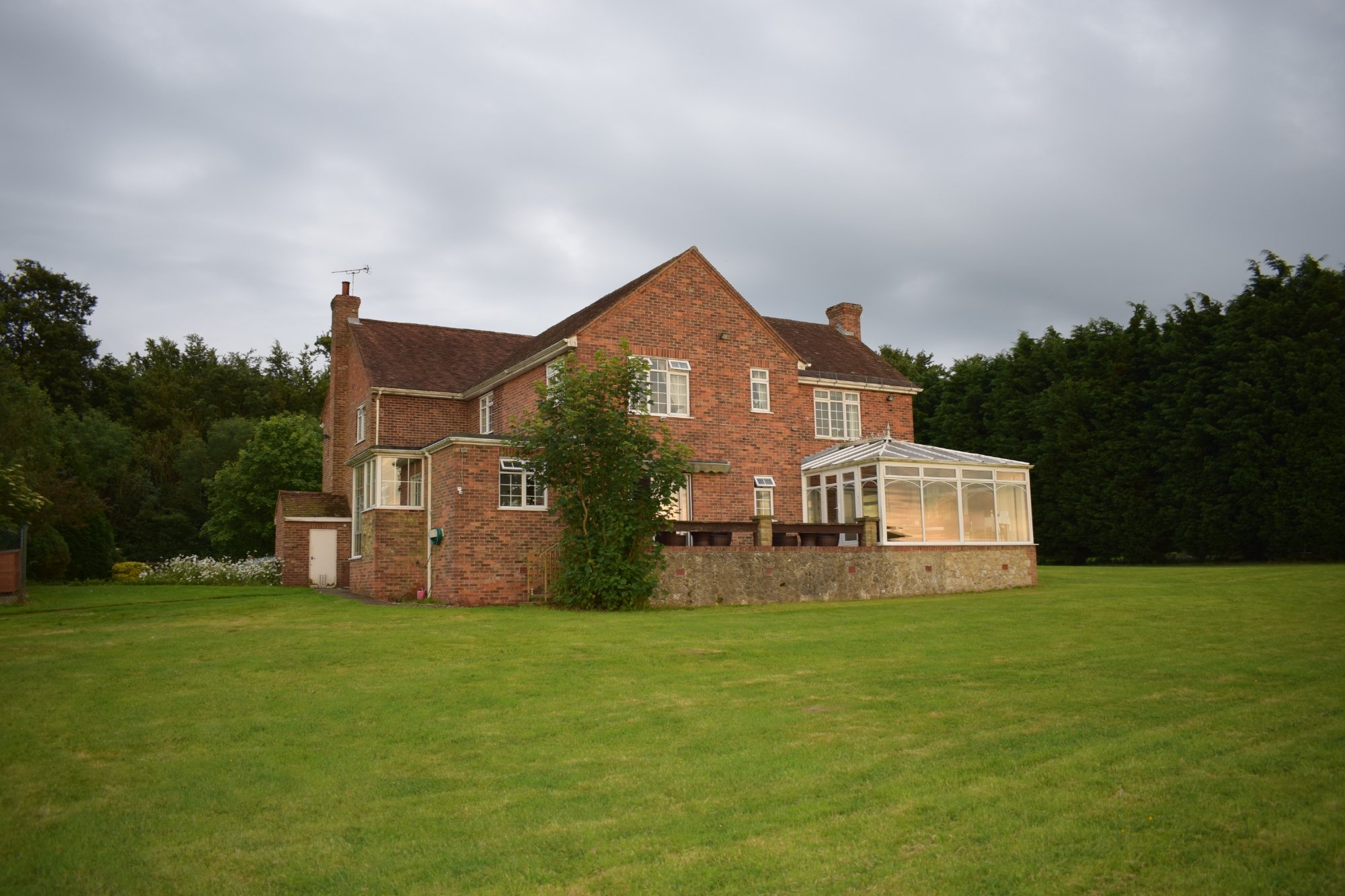 Plumpton House-官方