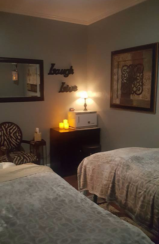 Pure Tranquility Massage-Branson West必去景点