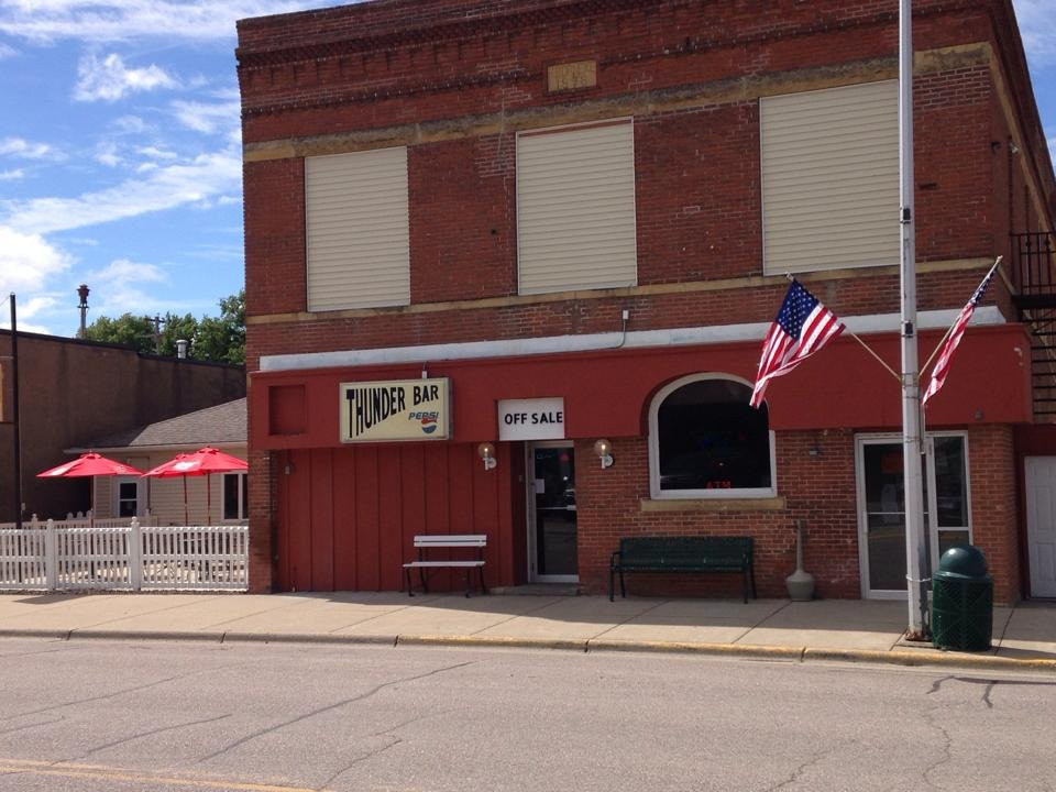 Amboy餐馆和美食-Thunder Bar and Restaurant
