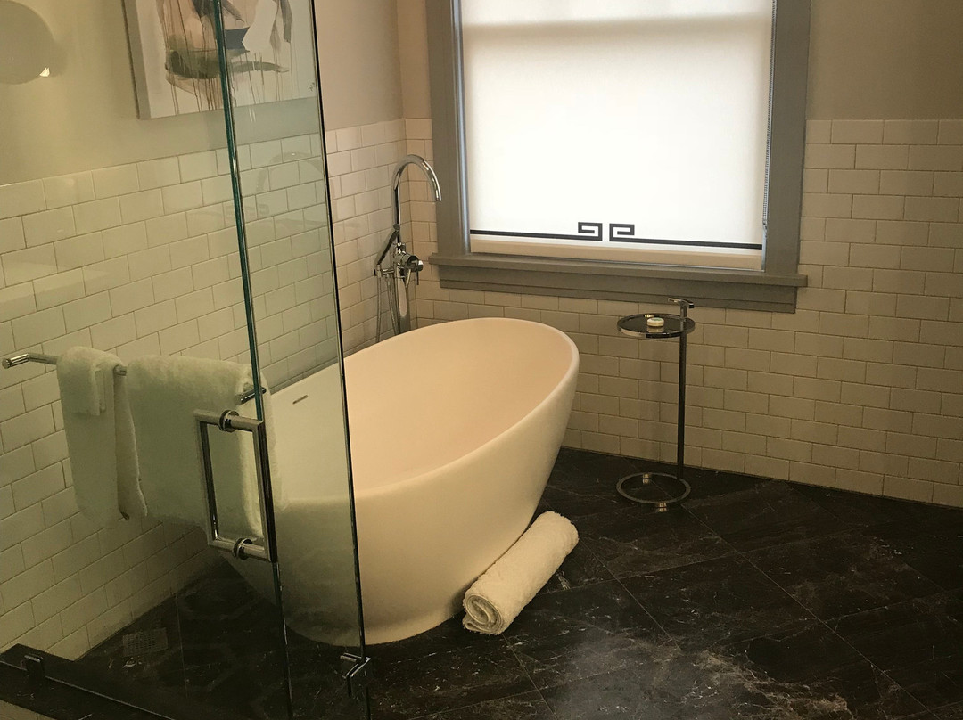 The Virginian Lynchburg, Curio Collection by Hilton主图