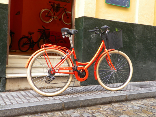 Las Bicis Naranjas-加的斯市必去景点