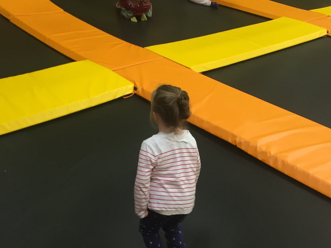 Air Bound Trampoline Park Dundalk-Dundalk必去景点