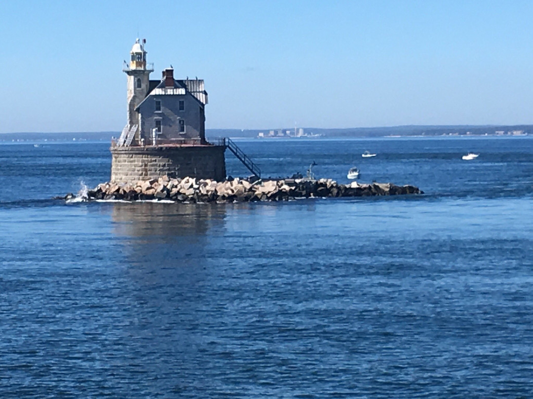 Cross Sound Ferry Lighthouse Cruises景点图片