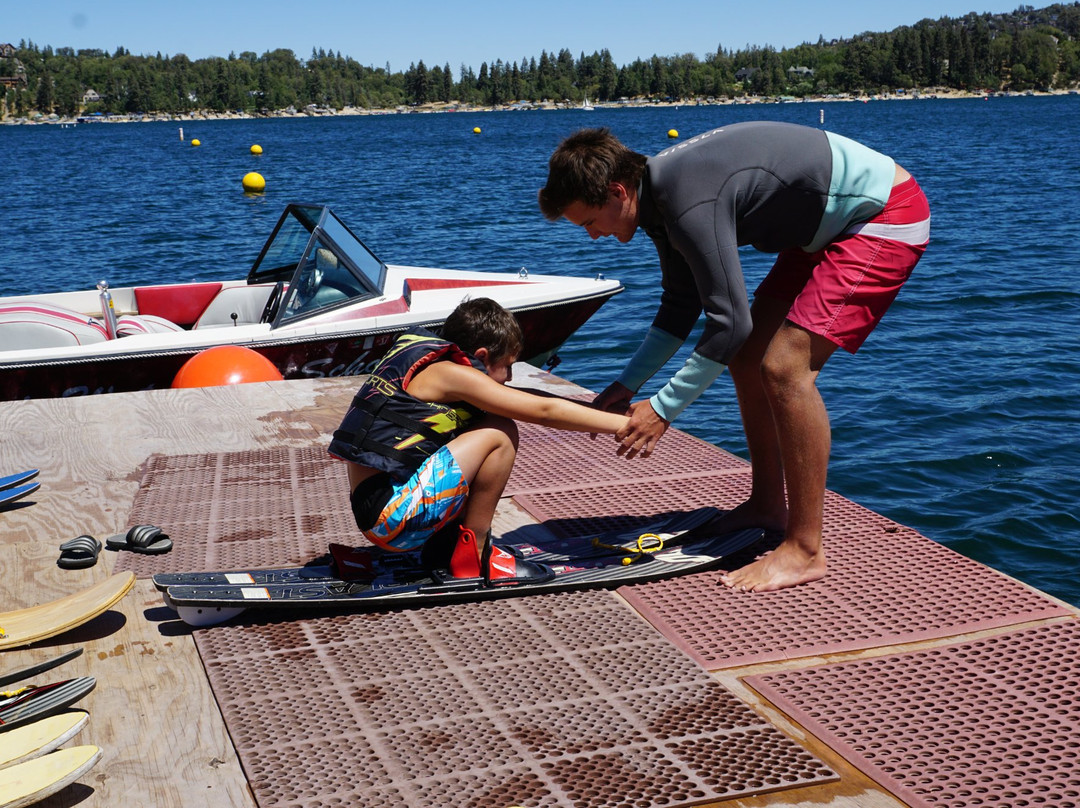 McKenzie Water Ski School-箭头湖必去景点