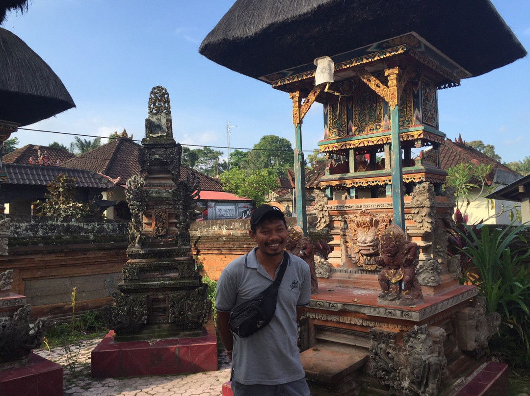 Guide Nyoman Lingga-Beraban必去景点