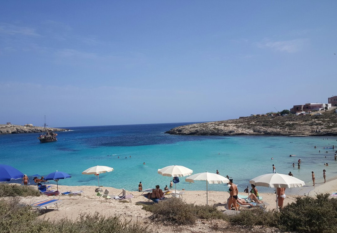 兰佩杜萨旅游景点-Cala Guitgia