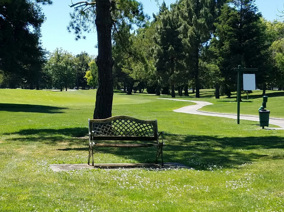 Foxtail South Golf Course景点图片