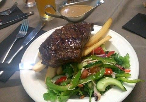 Wattle Hill餐馆和美食-Midway Point Tavern