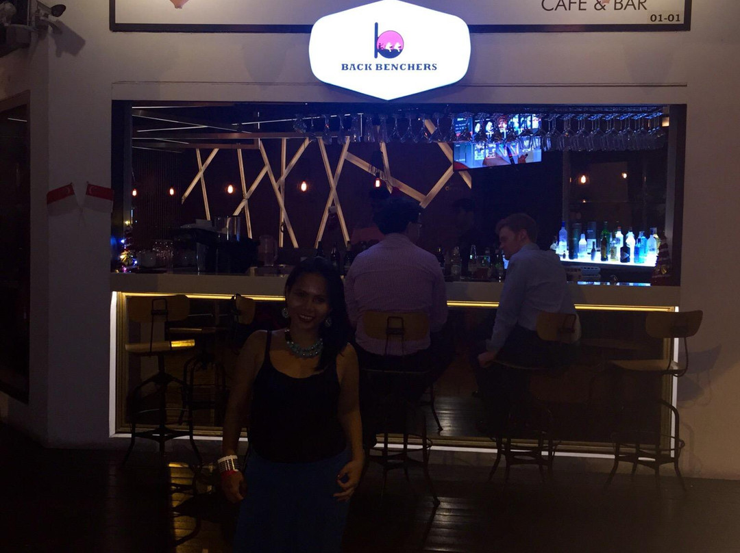 Backbenchers Cafe & Bar