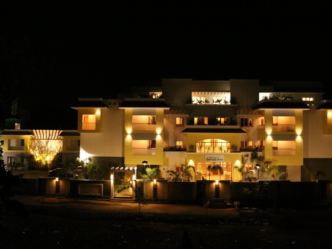 Treebo Premium Emerald Dove