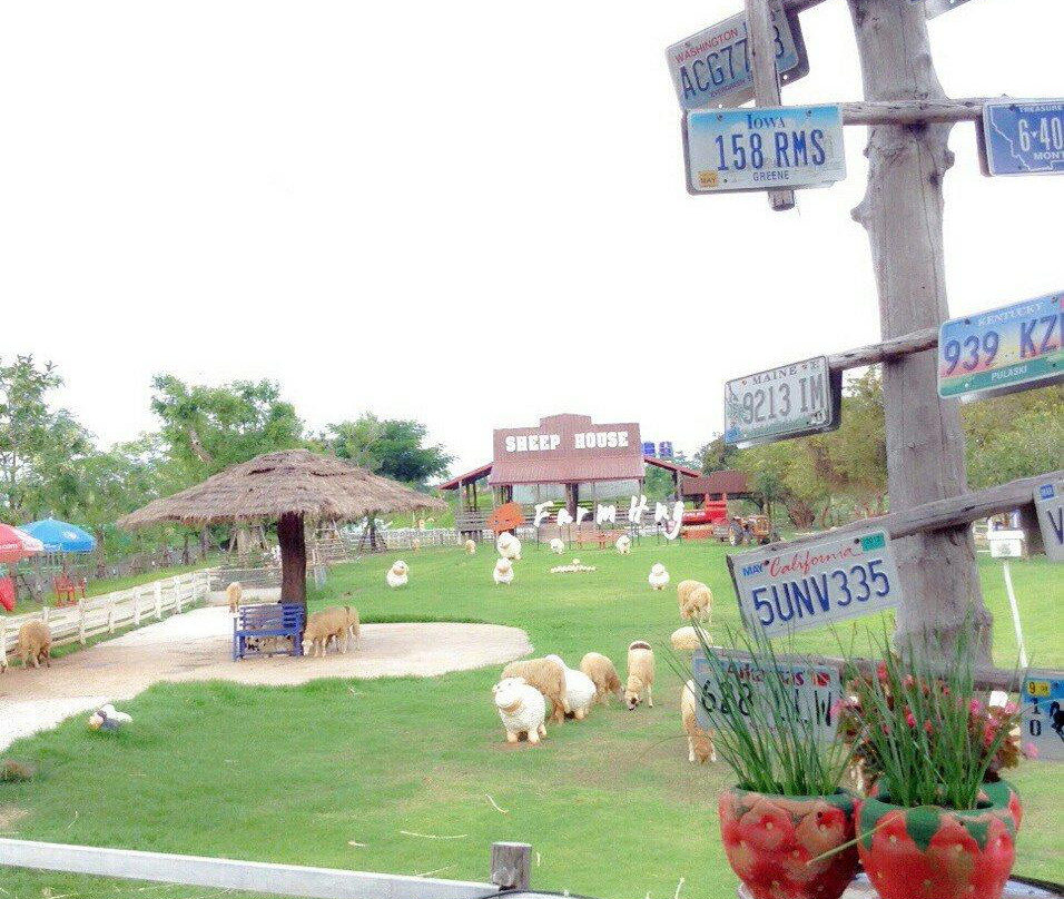 Farm Hug-沙功那空必去景点