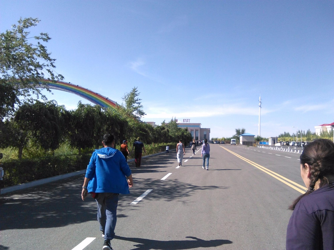 二连国门-二连浩特市必去景点