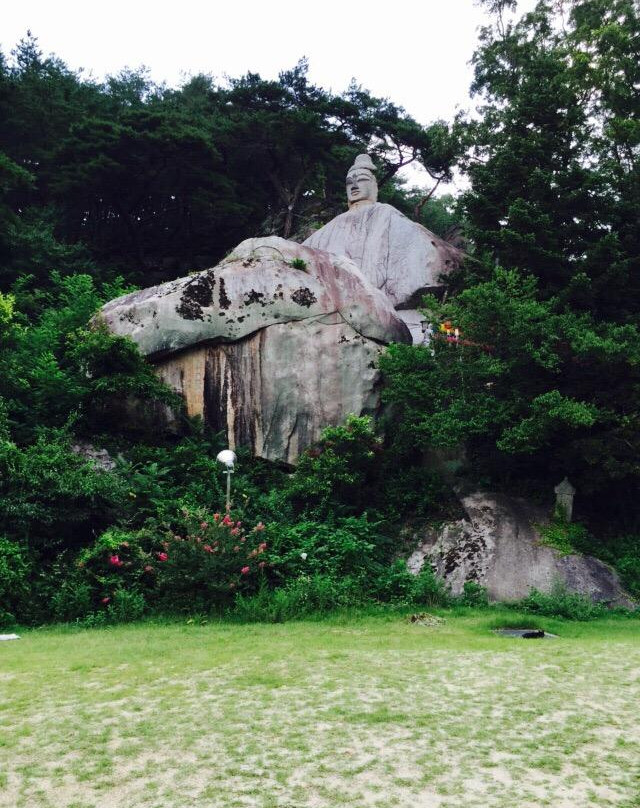 Andong Icheon-dong Rock-carved Buddha Statue-安东市必去景点