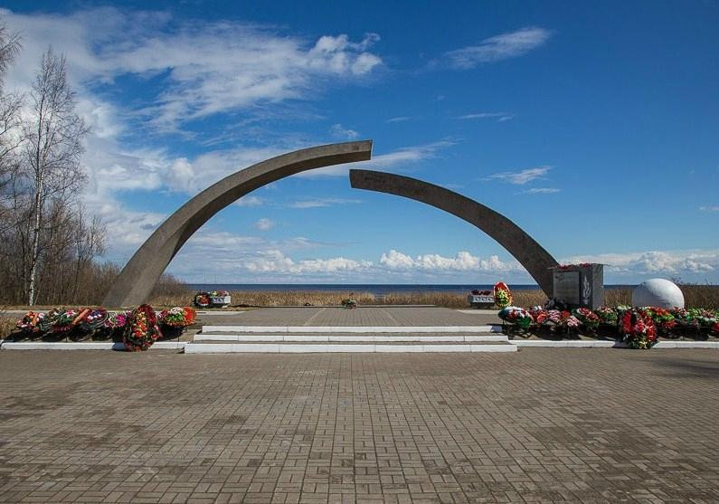 Memorial Complex Broken Ring景点图片