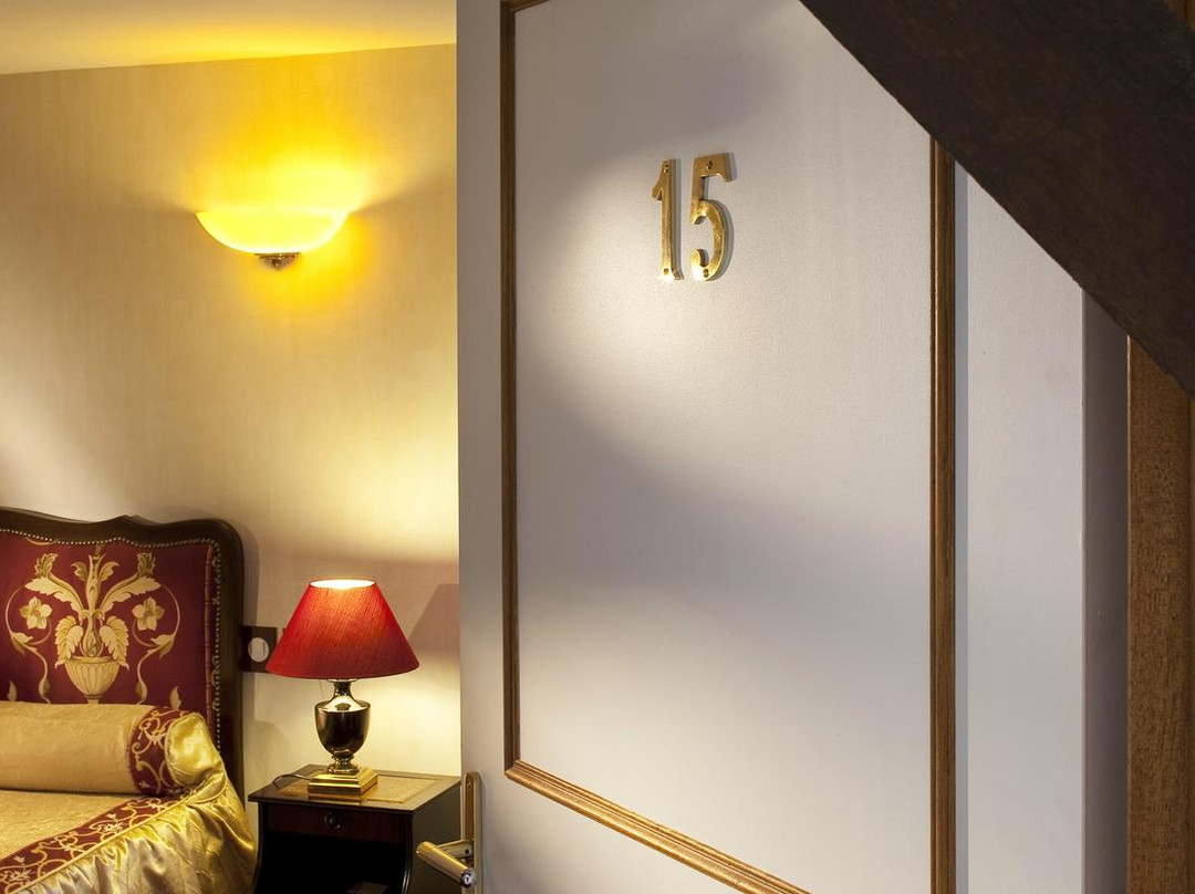 Logis Hostellerie du Grand Sully主图