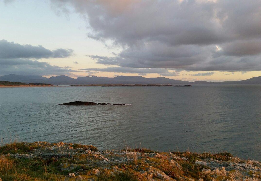 Rhosneigr-Aberffraw Coastal Path景点图片